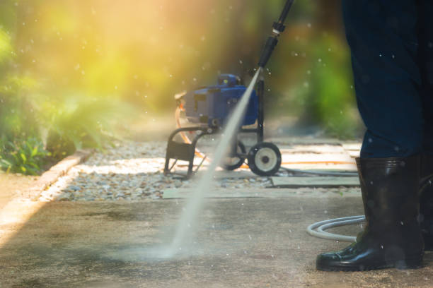 Best Pool Deck Cleaning  in Loudon, TN